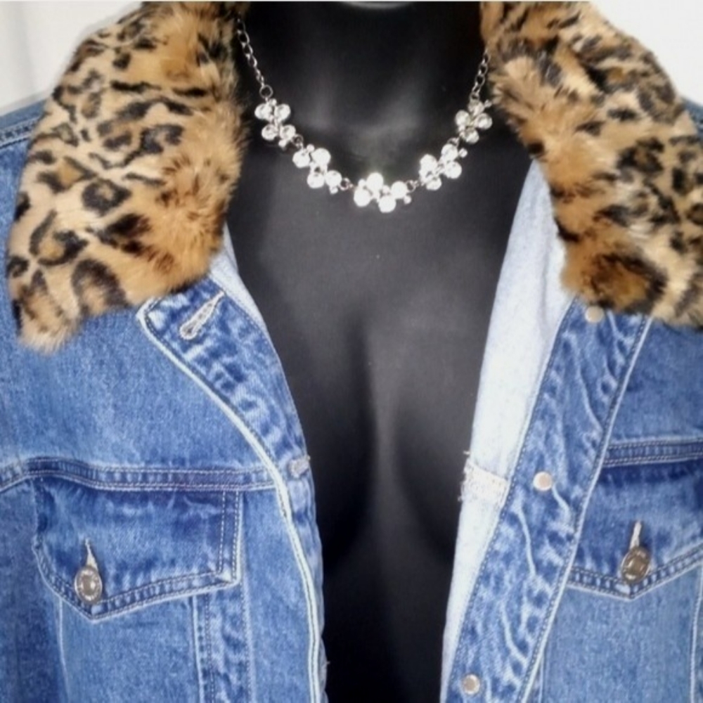 Forever 21 Denim Jacket Removable Leopard Collar Plus Size 1XL NWOT - Picture 3 of 5